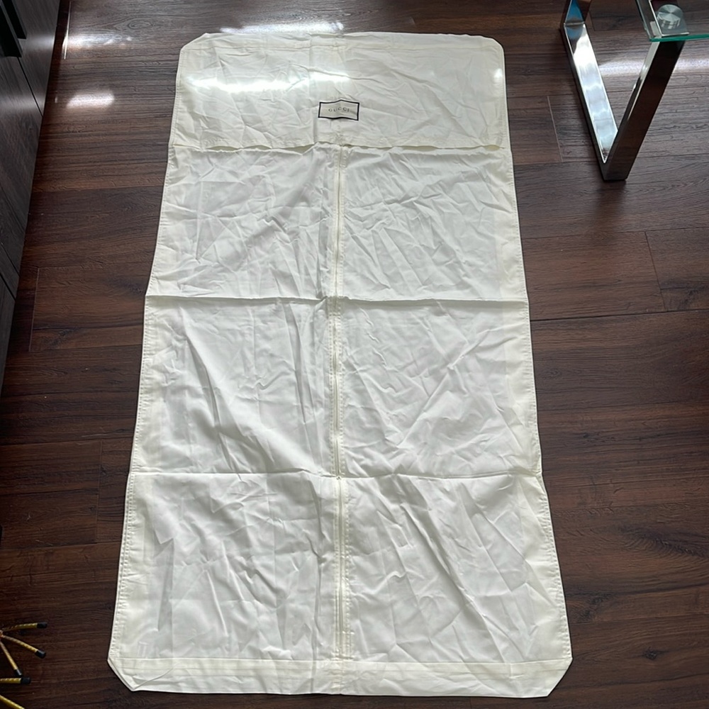 Gucci Garment Bag in a Cream Cotton with Zipper